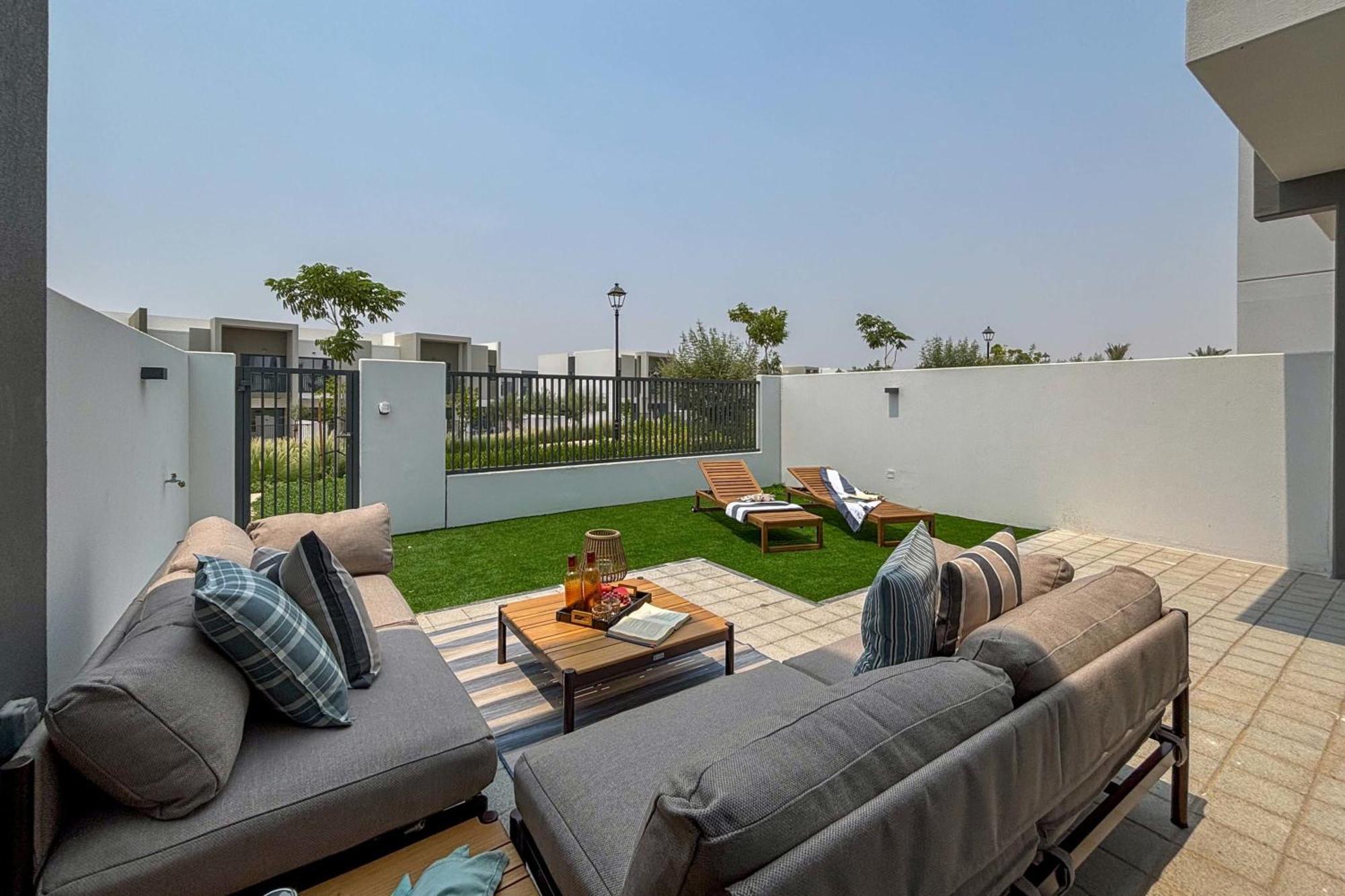 Frank Porter - La Rosa 6 Dubai Exterior photo