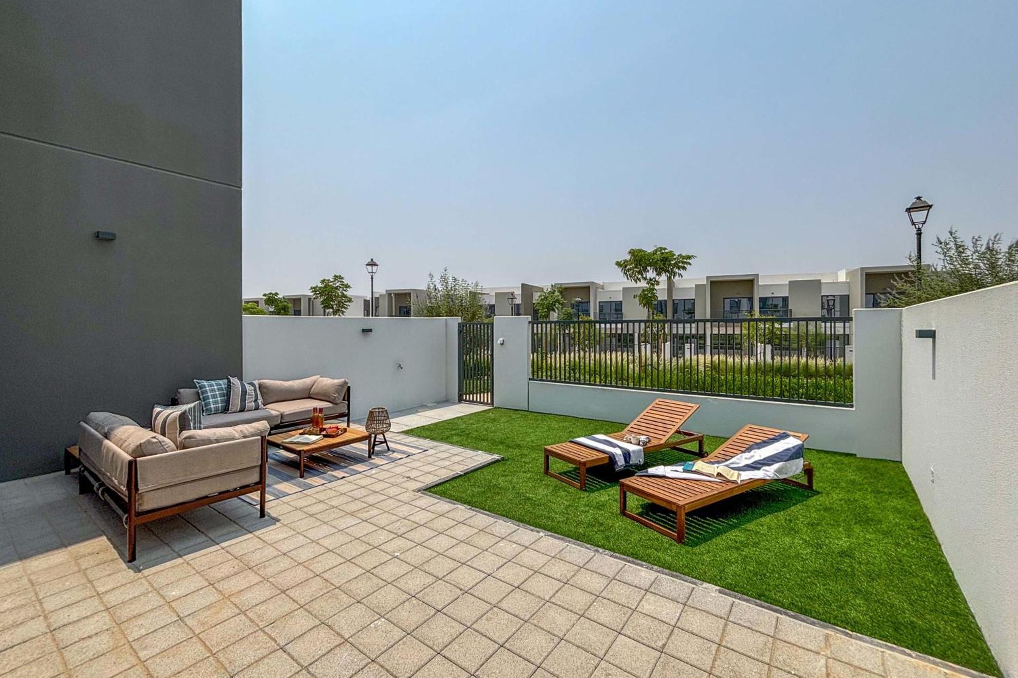 Frank Porter - La Rosa 6 Dubai Exterior photo